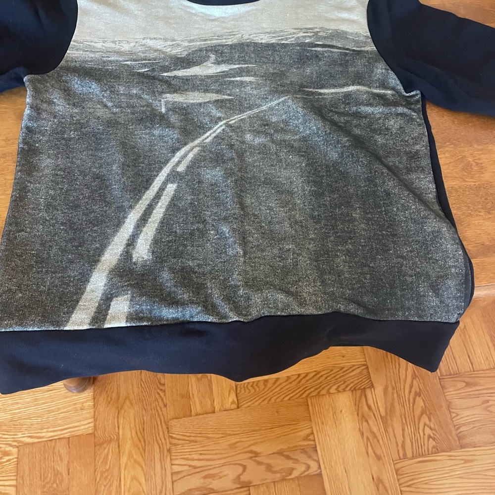 Men's Black and Gray Crewneck Sweater